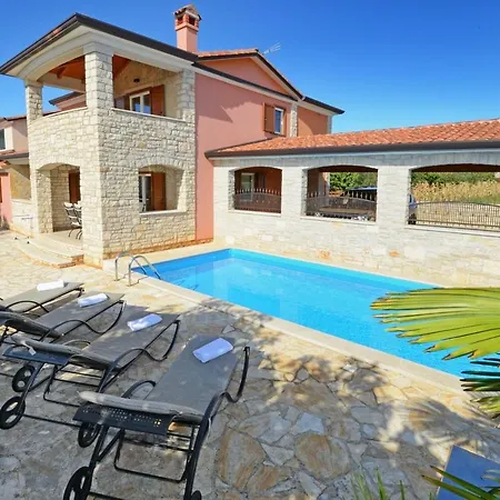 Vila Bianca With Pool In Istria,tar