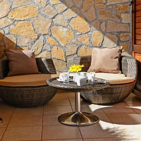 Bianca Villa Rogovici