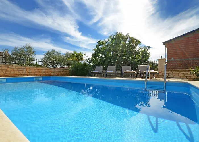 Bianca With Pool In Istria,tar 别墅
