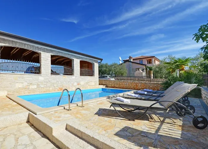 Bianca With Pool In Istria,tar 别墅