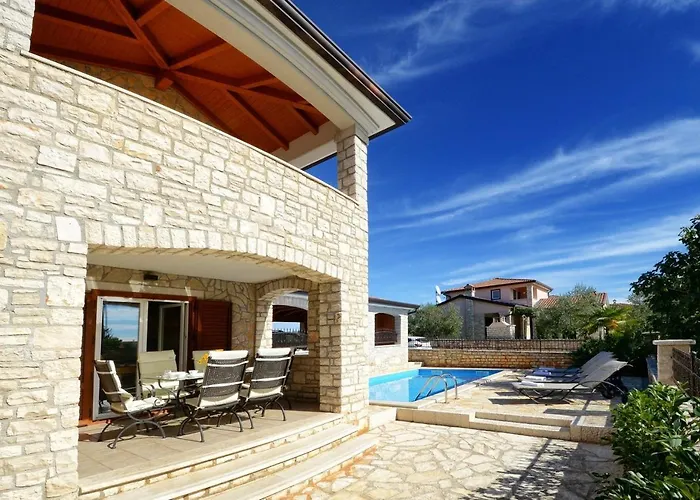 Bianca With Pool In Istria,tar *