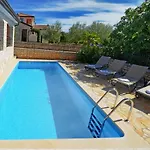 Bianca With Pool In Istria,tar Villa Rogovici